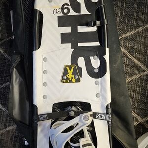Atlas 930 Snowshoes With Bag And Poles